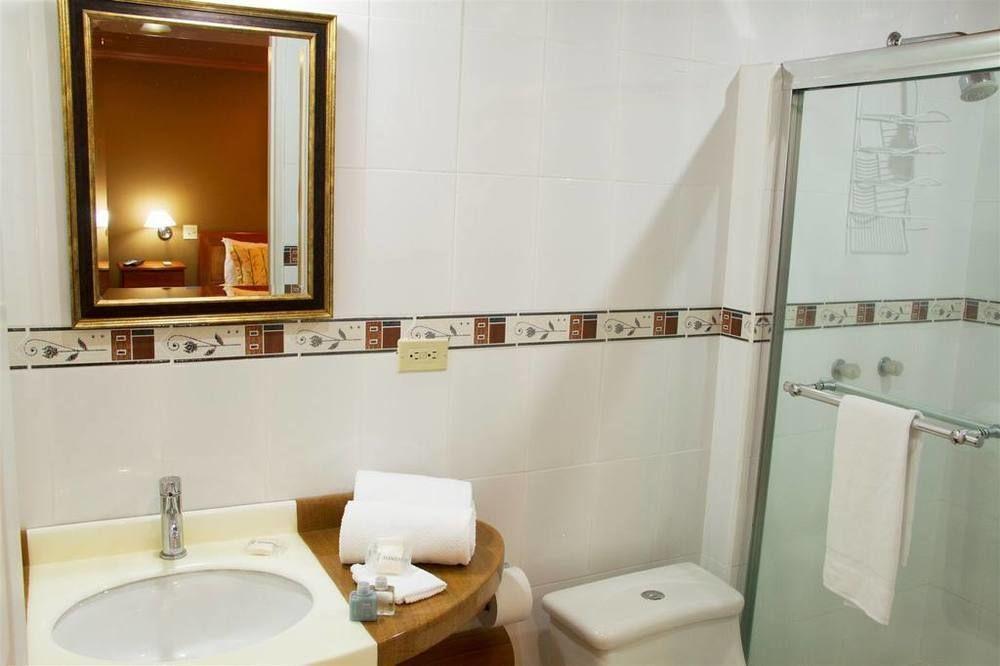 El Oasis Hotel Y Restaurante Бокете Экстерьер фото
