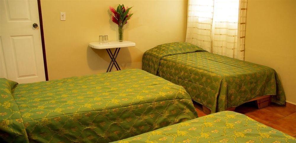 El Oasis Hotel Y Restaurante Бокете Экстерьер фото